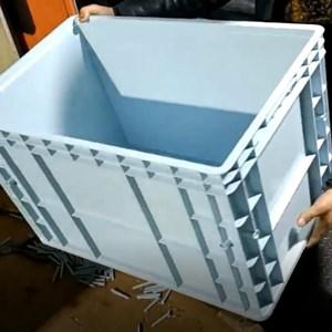 видео пуска пресс формы для  пластмассовых ящиков 