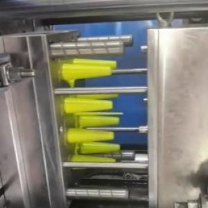 Видео пресс форма для крышки 8 гнезд