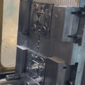 Видео Крышка электрической оболочки