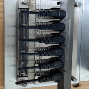 Инъекционный штамп пластиковой пробки 